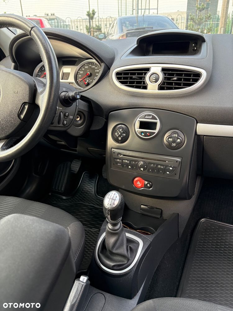 Renault Clio 1.5 dCi ESP Initiale - 15