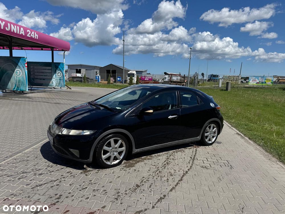 Honda Civic 1.8i-VTEC Automatik Executive - 2