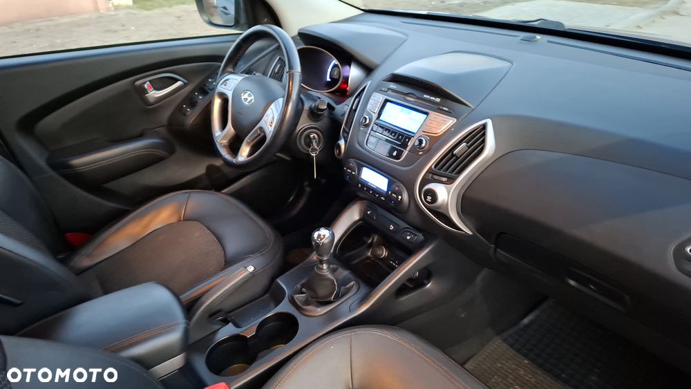 Hyundai ix35 2.0 CRDi 4WD Premium - 3