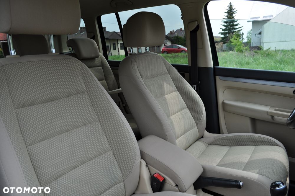 Volkswagen Touran 1.4 TSI United - 20