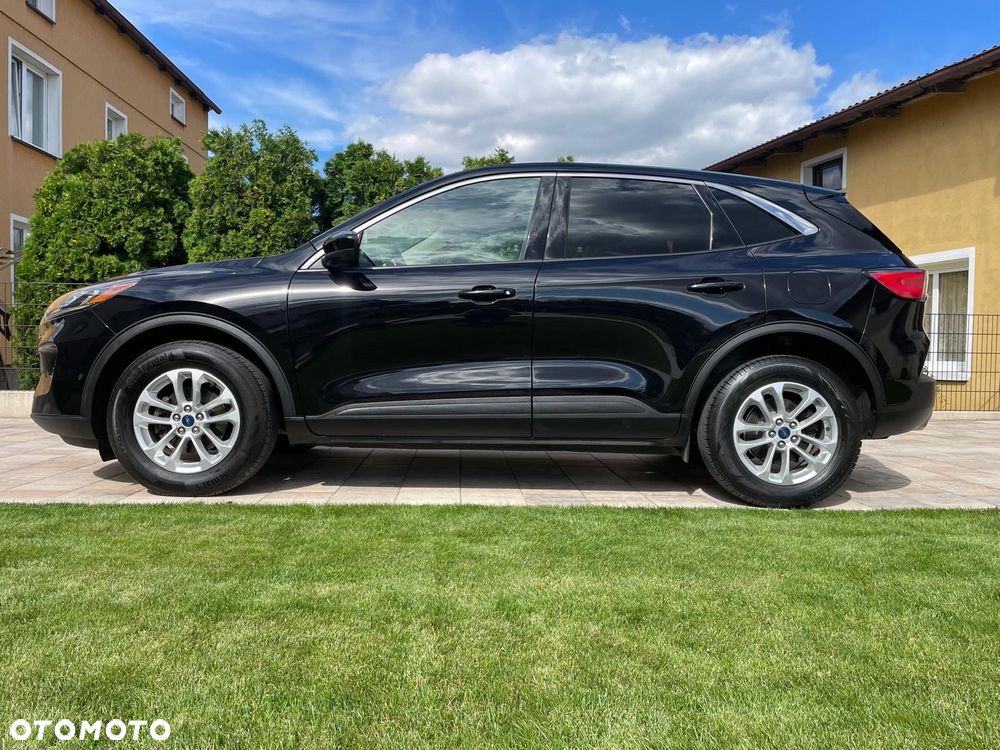 Ford Kuga - 4