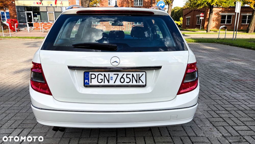Mercedes-Benz Klasa C 180 Kompressor Automatik BlueEFFICIENCY Avantgarde - 11