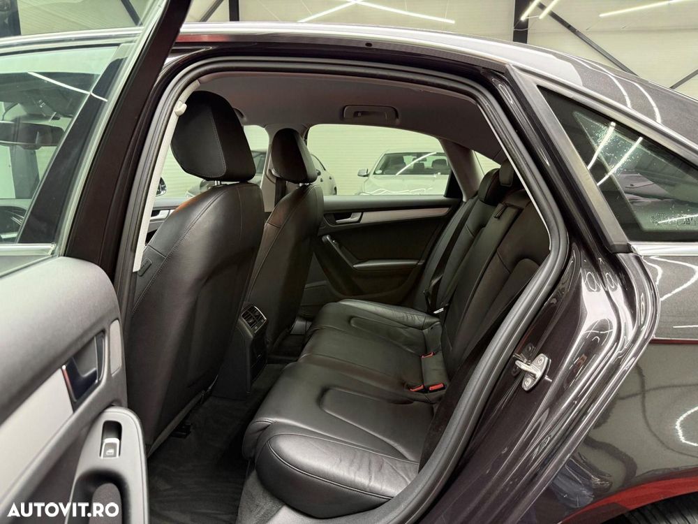 Audi A4 1.8 TFSI S line Sportpaket - 11