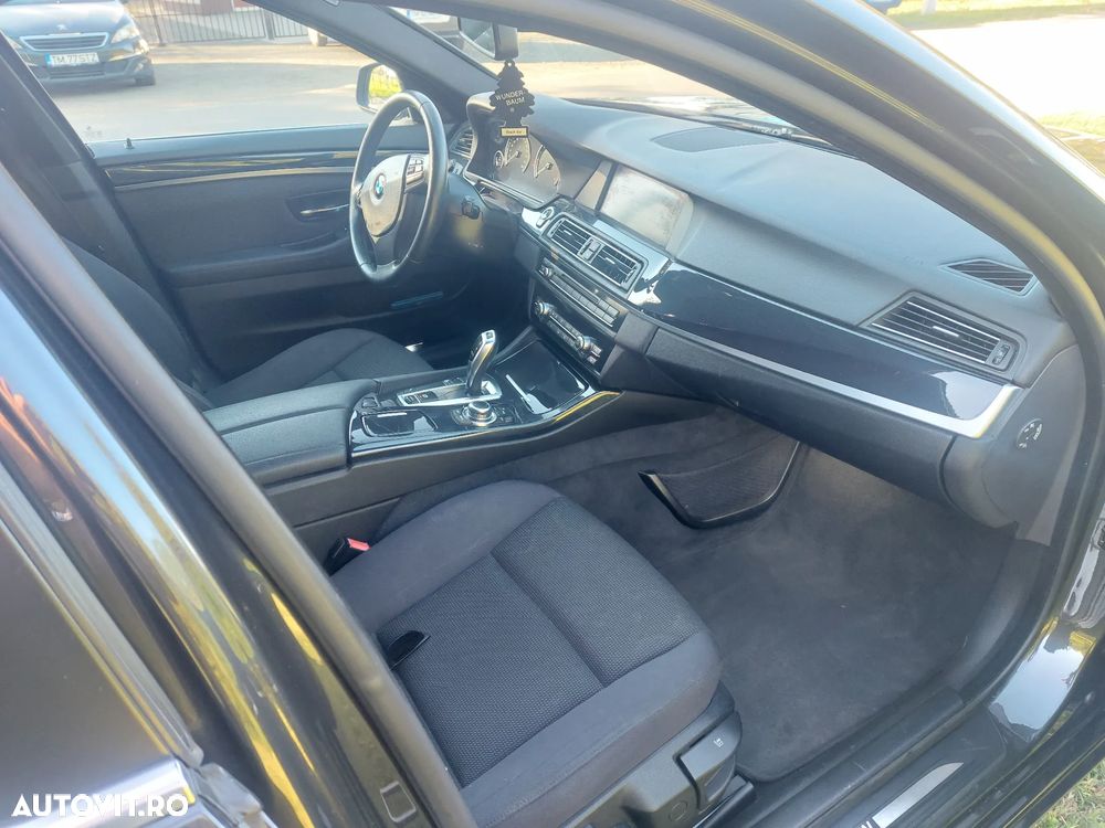 BMW Seria 5 520d - 4