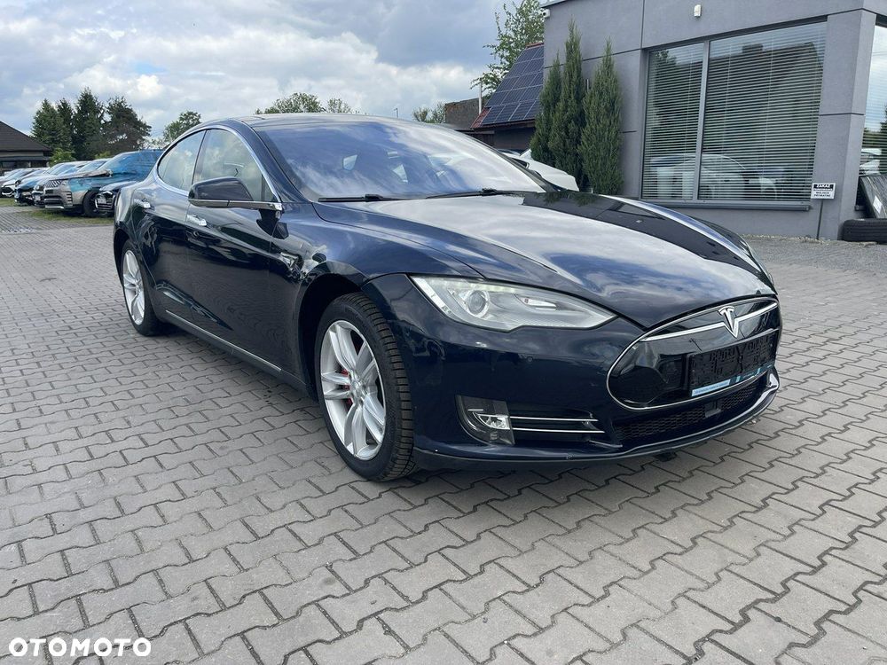 Tesla Model S 85 - 2