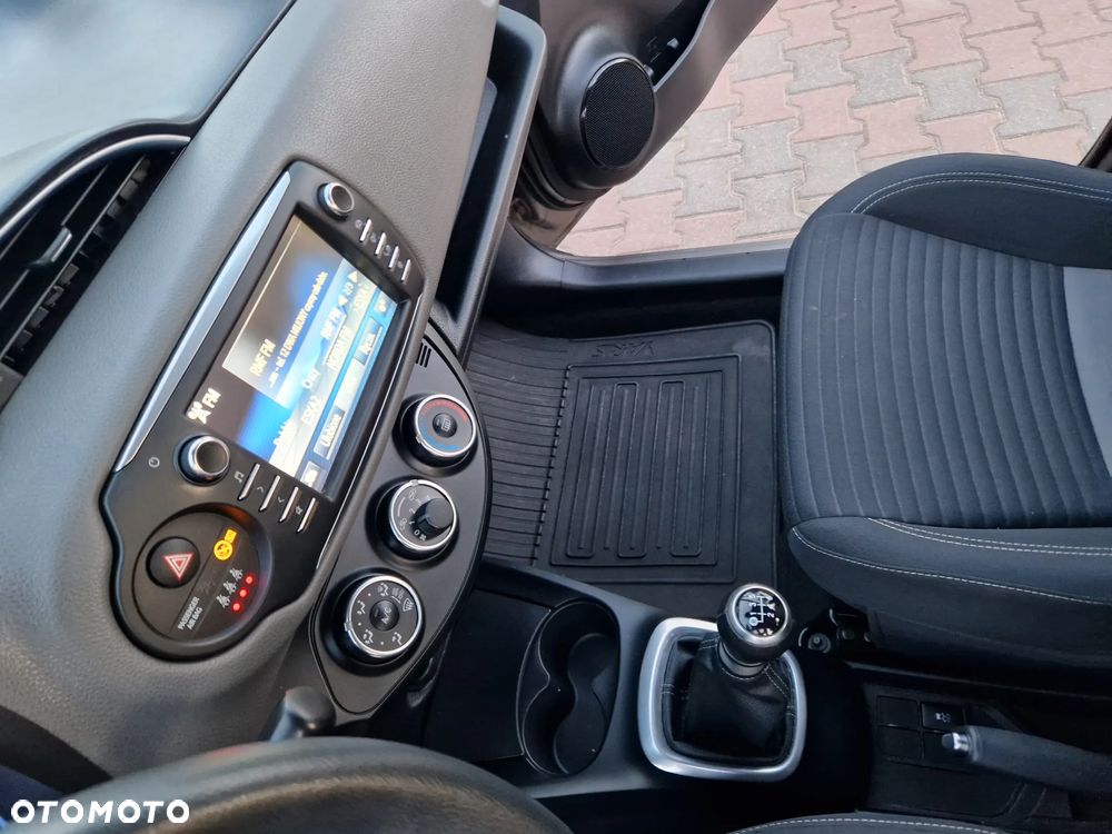 Toyota Yaris 1.5 Premium - 18