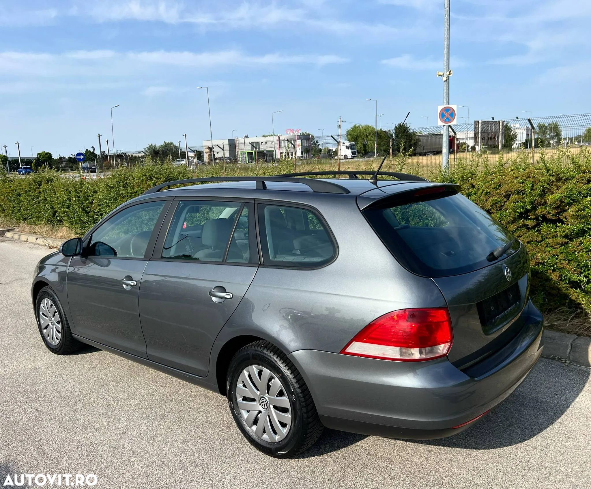 Volkswagen Golf 1.9 TDI Comfortline - 6
