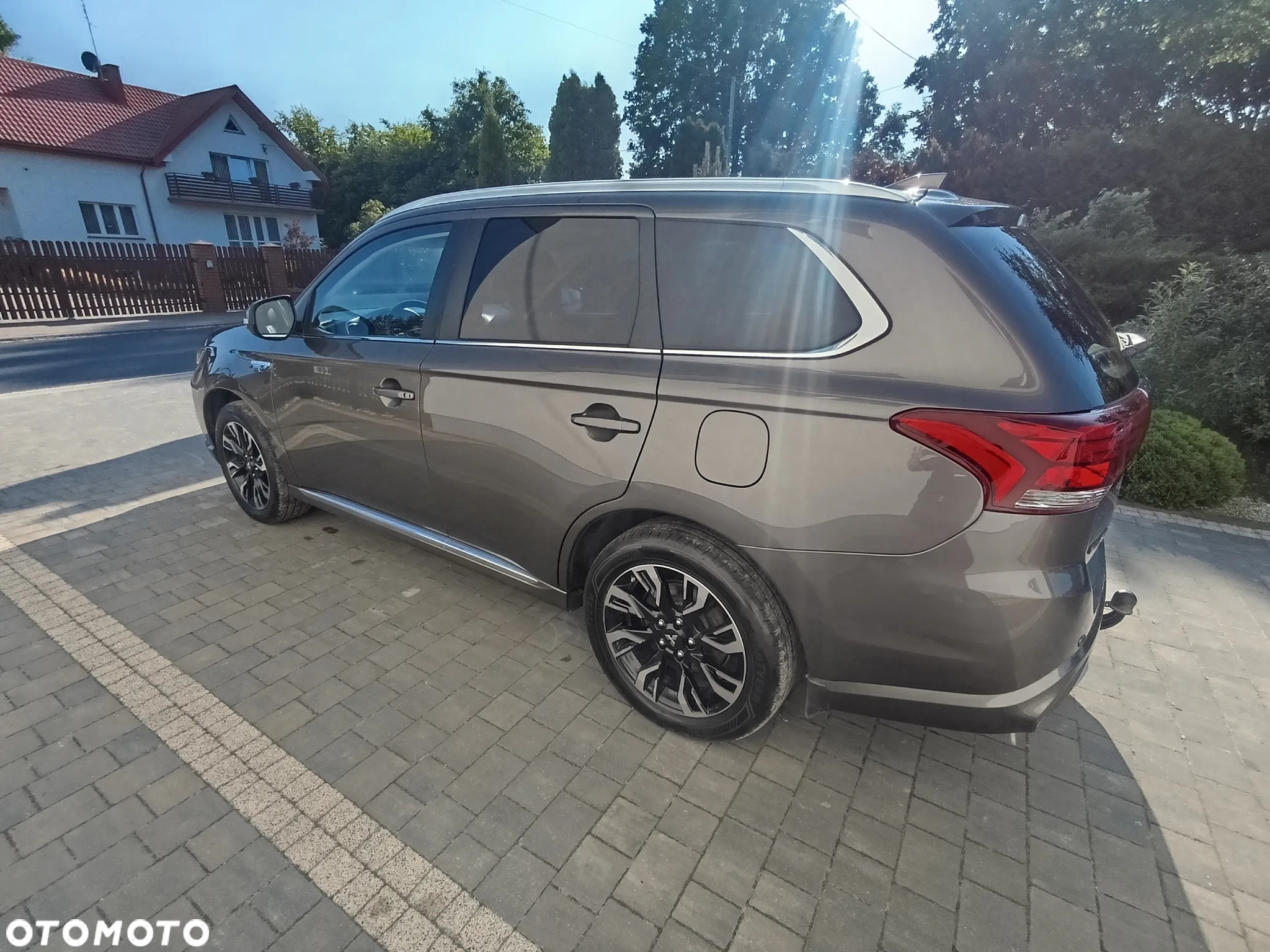 Mitsubishi Outlander 2.0 4WD Plug-In Hybrid Top - 7