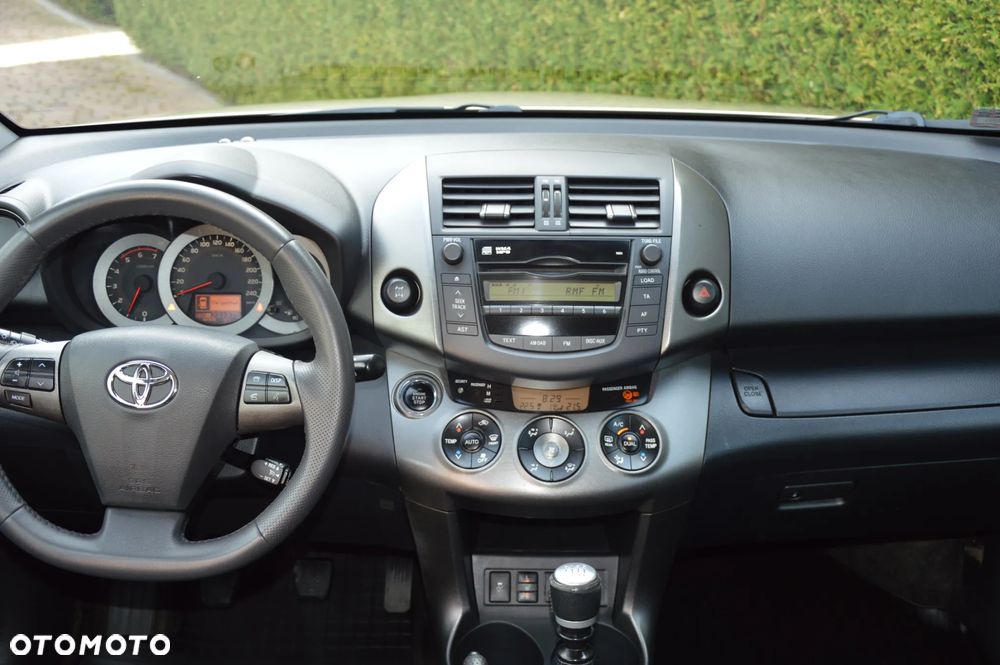 Toyota RAV4 2.2 D-CAT Sol 180 - 20