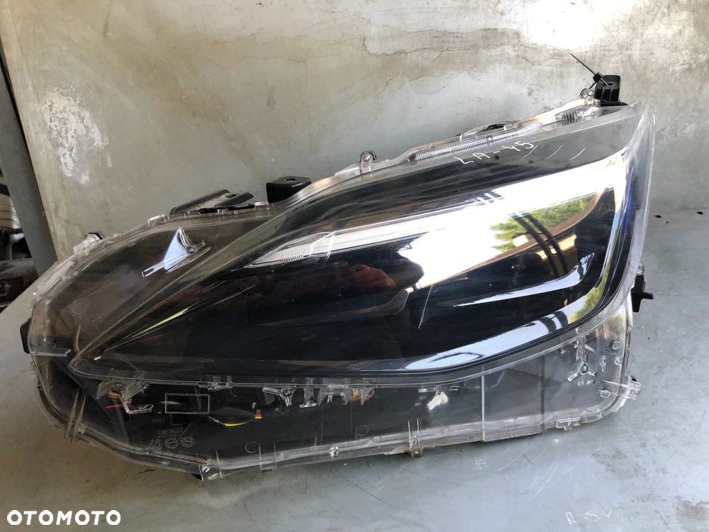 LA-45 . Lampa Lewy Przód Toyota Yaris Cross Full LED Od 2020R - Gwarancja Wysyłka