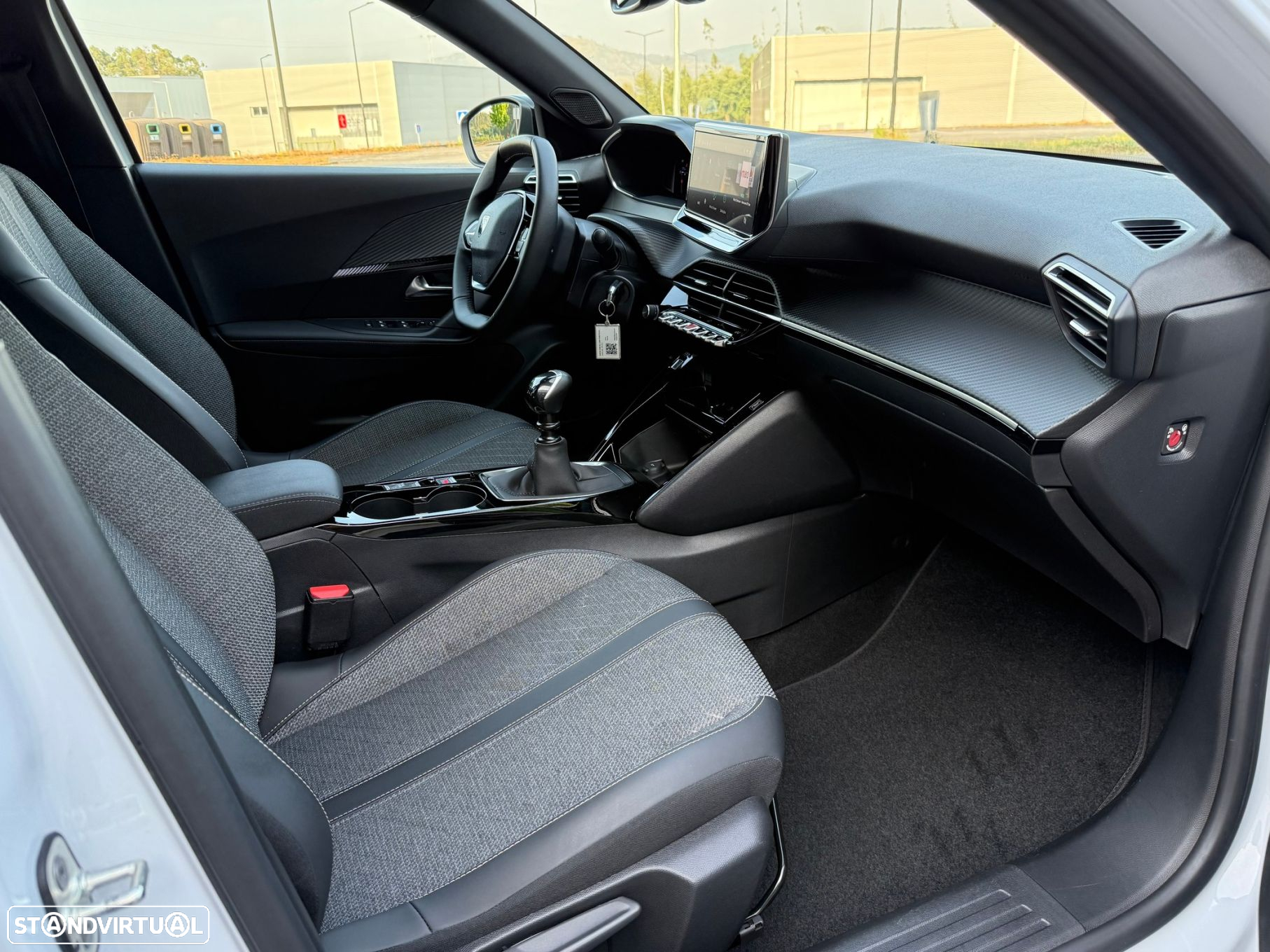Peugeot 2008 1.2 PureTech Allure - 22