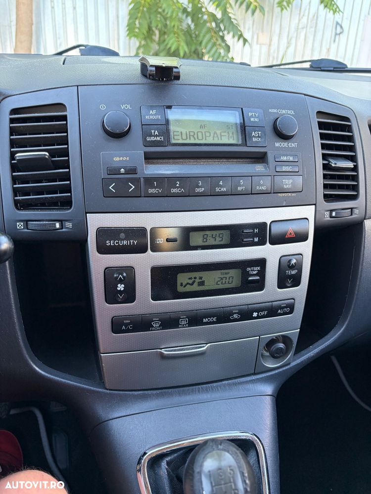Toyota Corolla Verso 2.0 D-4D - 1