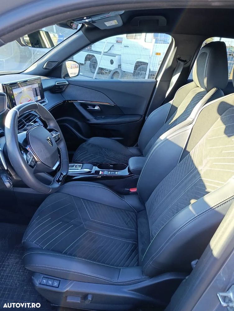 Peugeot 2008 1.2 L PureTech STT EAT8 GT Line - 8