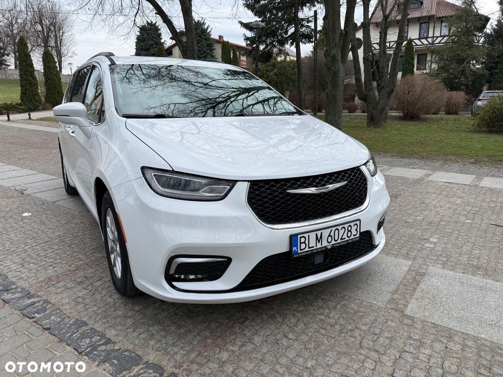 Chrysler Pacifica - 2