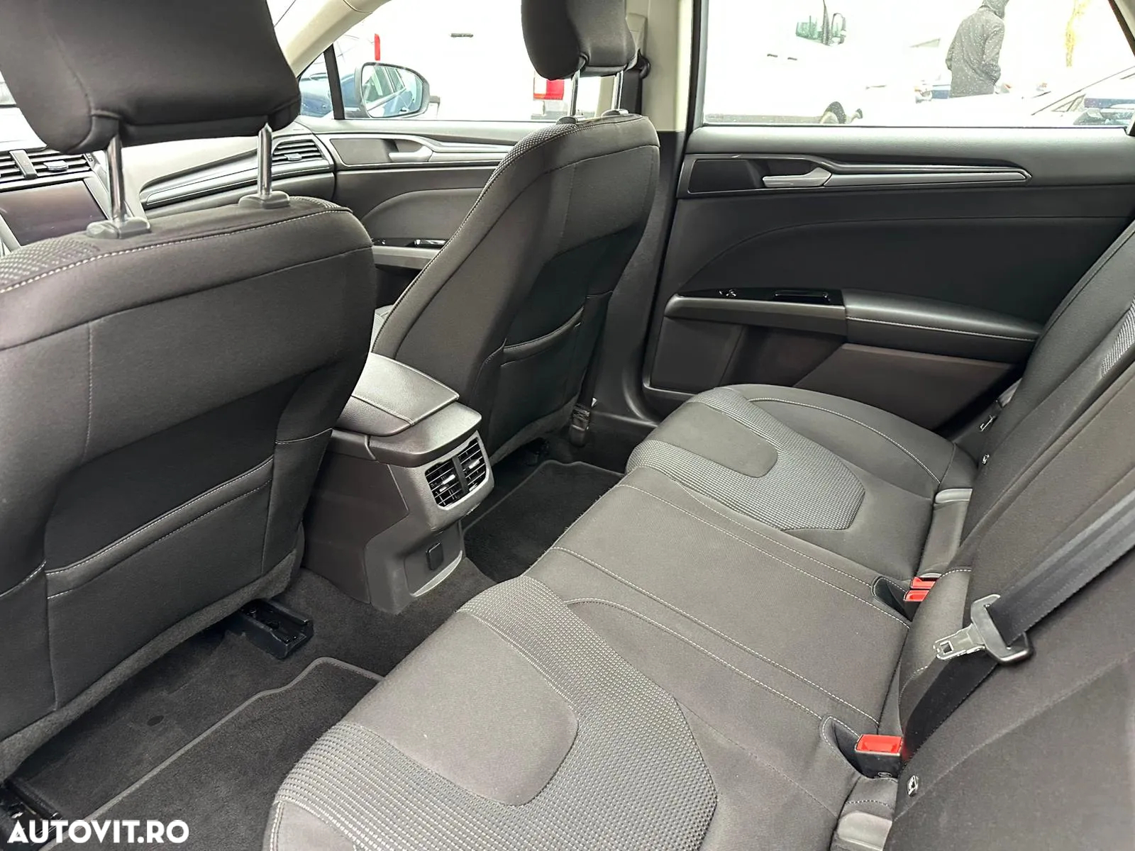 Ford Mondeo 2.0 HEV Trend - 6