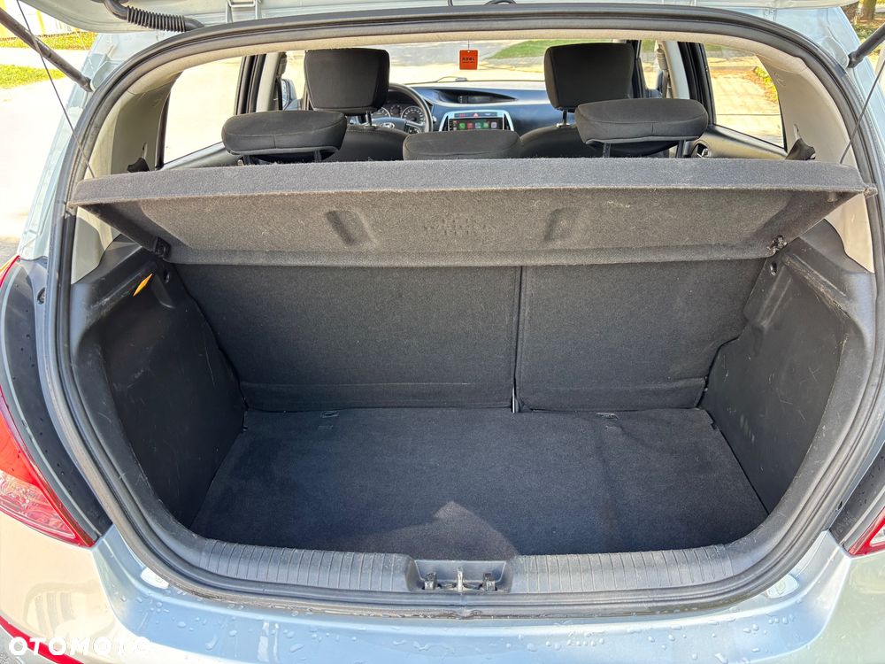Hyundai i20 1.2 Trend - 17
