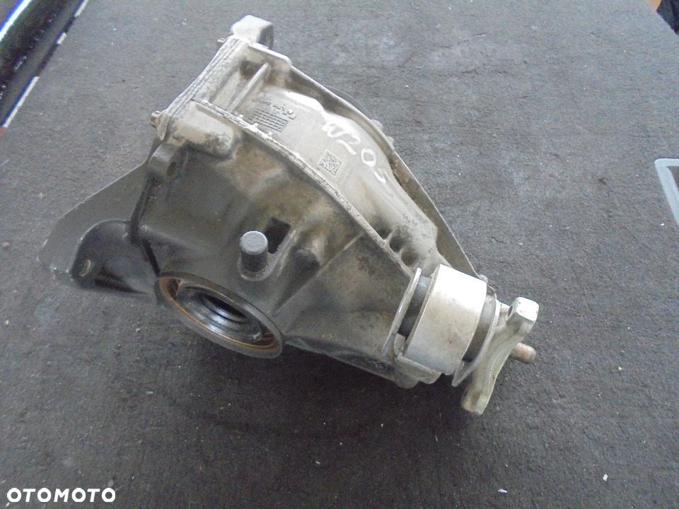 MERCEDES C KLASA W205 MOST DYFER TYL TYLNY 2,0 CGI 274 - 1