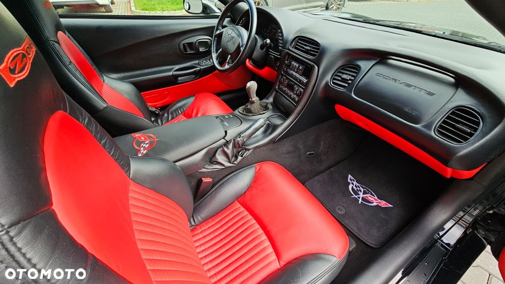 Chevrolet Corvette - 18