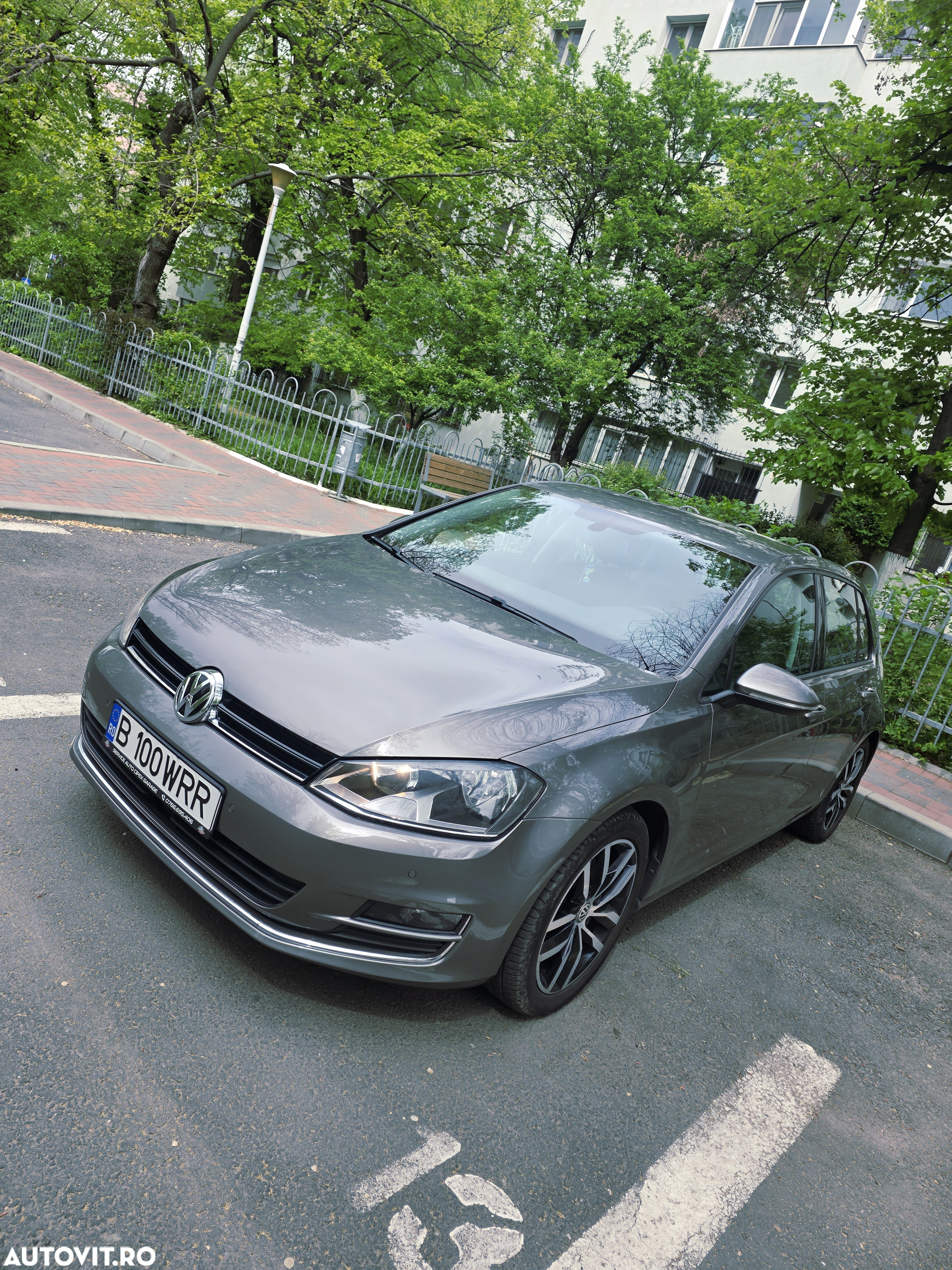 Volkswagen Golf 2.0 TDI DPF BMT DSG Comfortline - 3