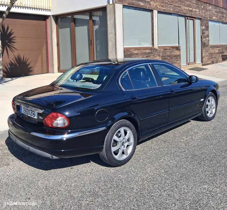 Jaguar X-Type 2.0 D Executive - 11
