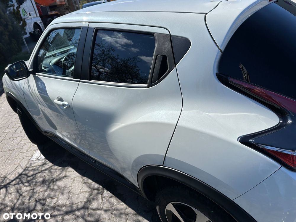 Nissan Juke 1.6 N-Connecta - 23