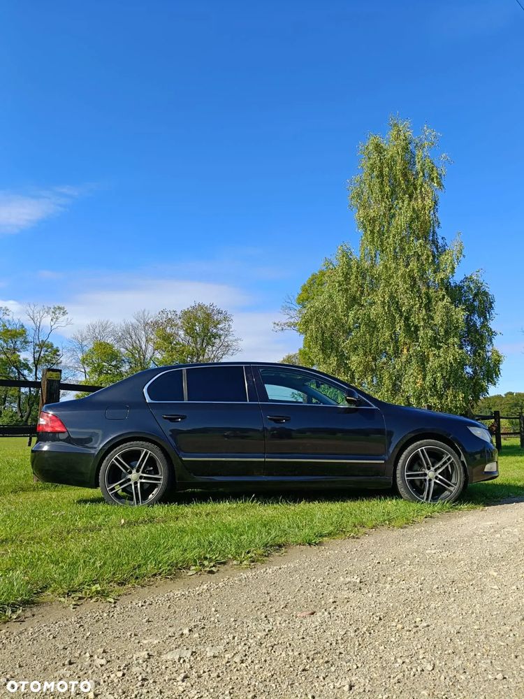 Skoda Superb 2.0 TDI Elegance - 13