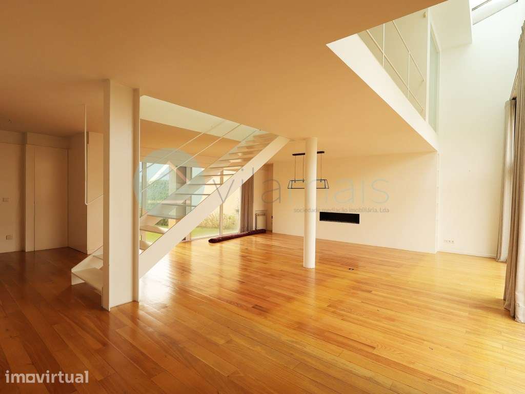 Moradia de Luxo - Grande imagem: 2/60