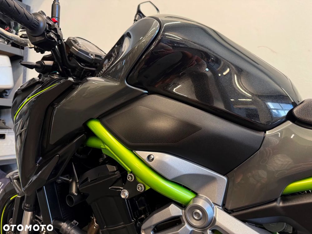 Kawasaki Z 900 - 22