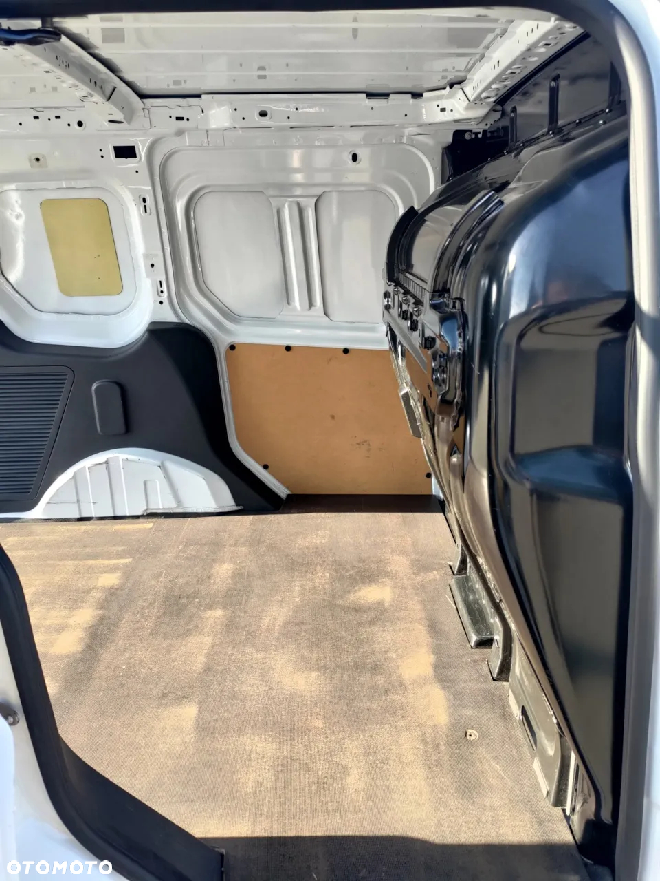 Ford Transit Connect - 8