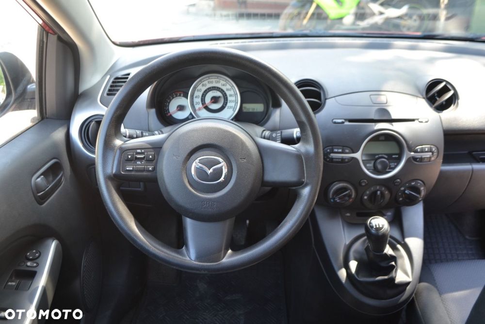Mazda 2 - 7