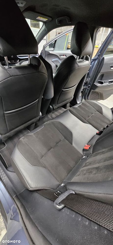 Toyota C-HR Lounge - 13