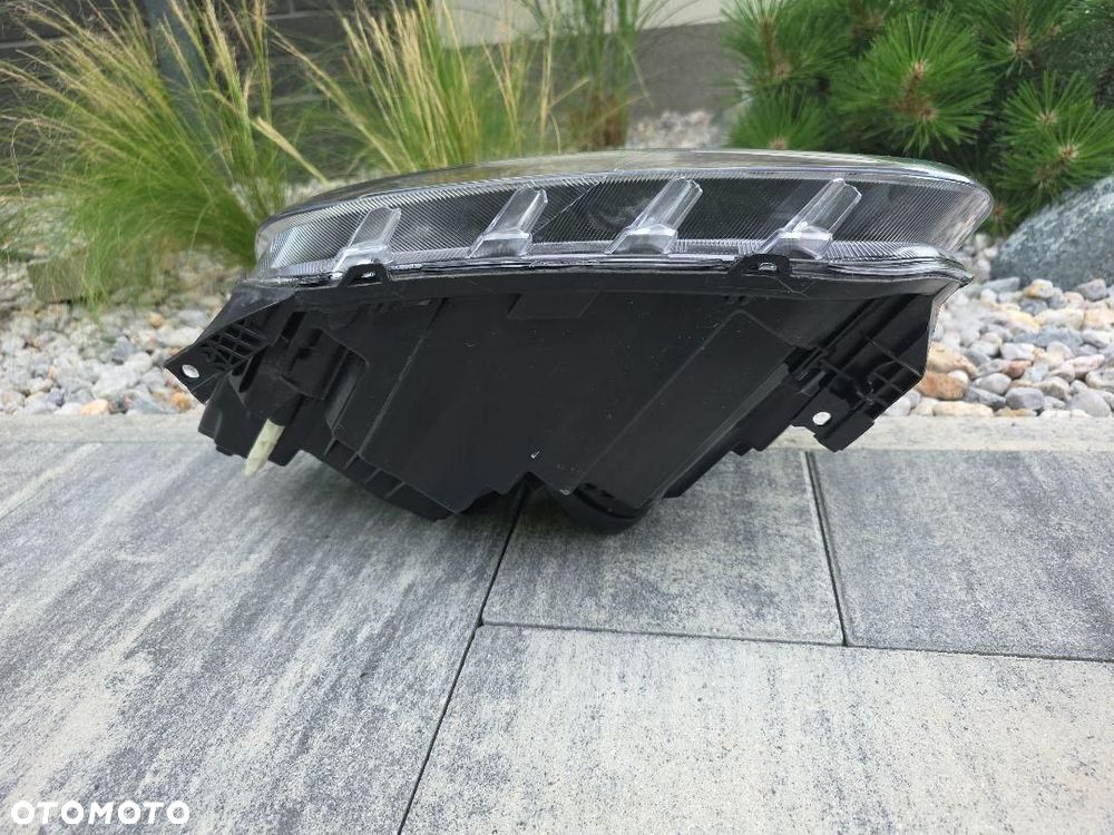 DACIA DUSTER 2 II LIFT Lampy przód Full Led 260602465R 260106194R Białe - 12