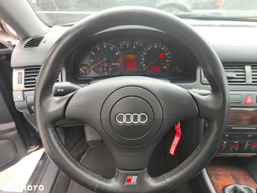Audi A6 Avant 2.8 30V Quattro - 26