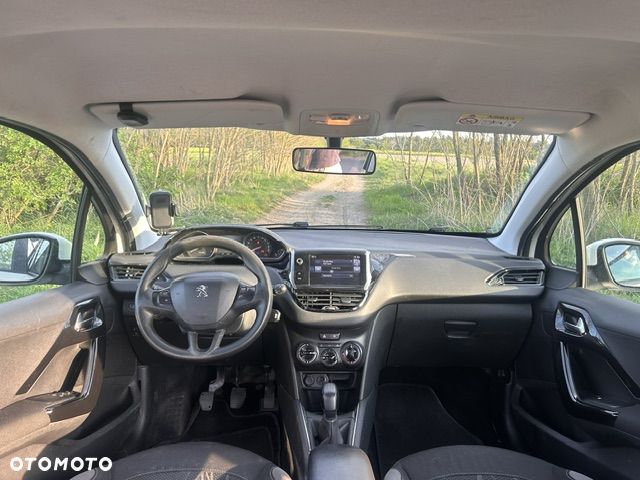 Peugeot 208 - 6