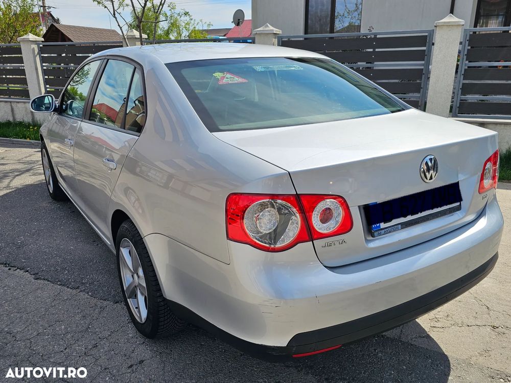 Volkswagen Jetta 1.9 TDI Comfortline - 7