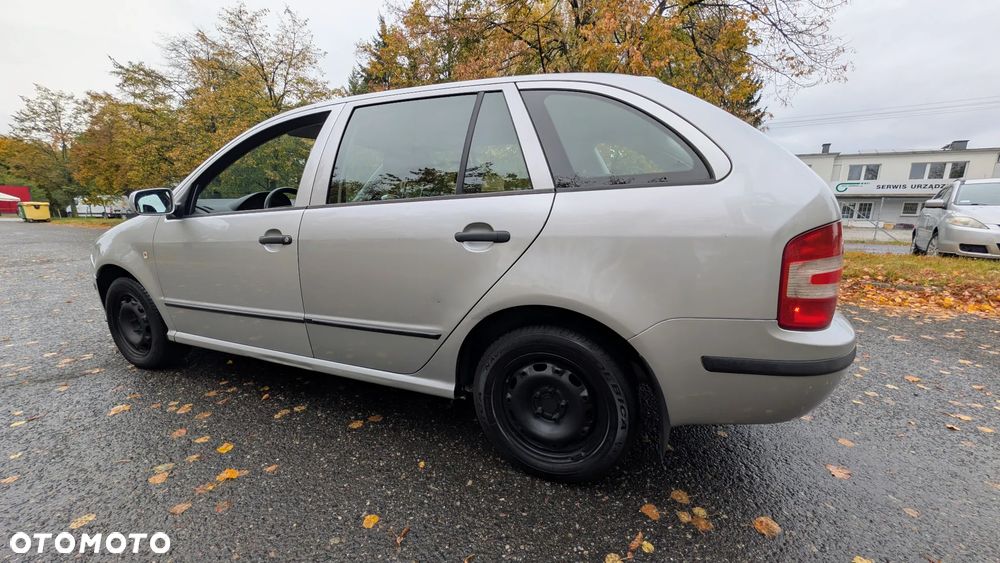 Skoda Fabia 2006 photo 4