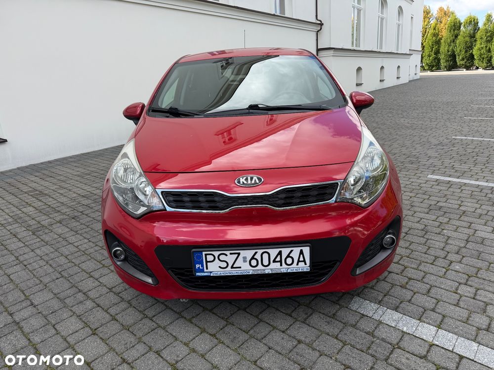 Kia Rio - 4