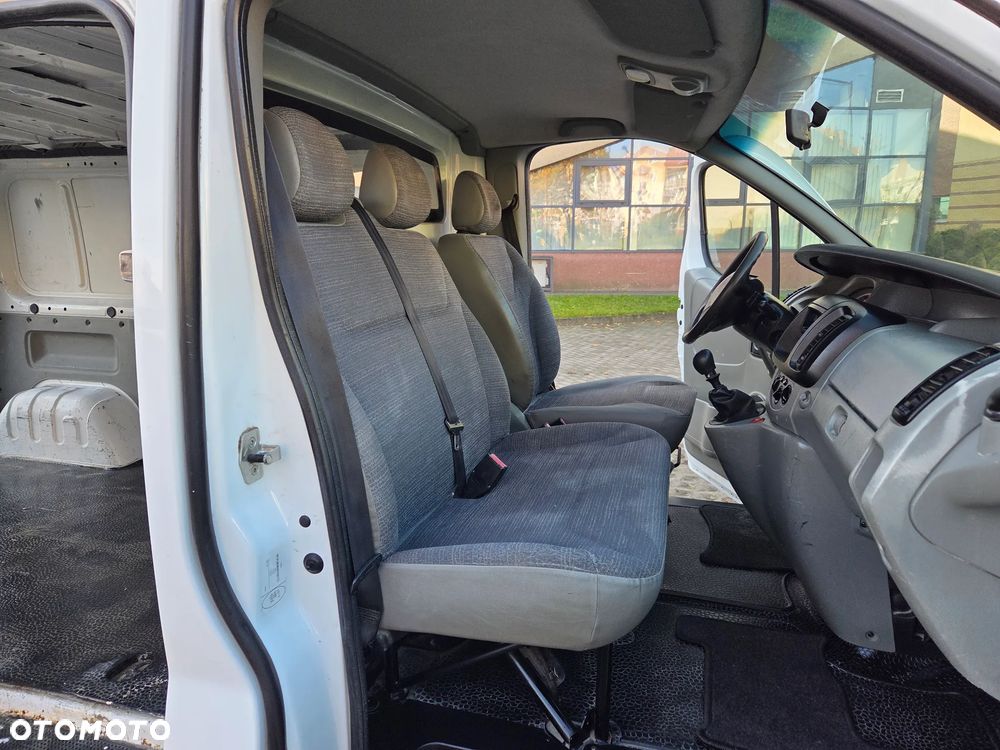 Renault Trafic - 22