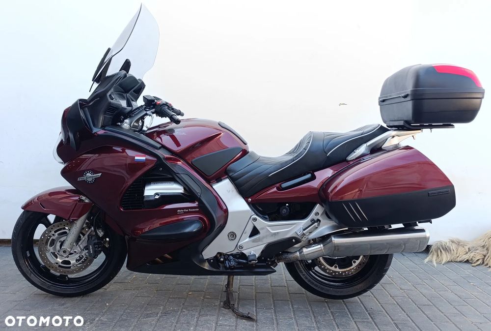 Honda ST - 4