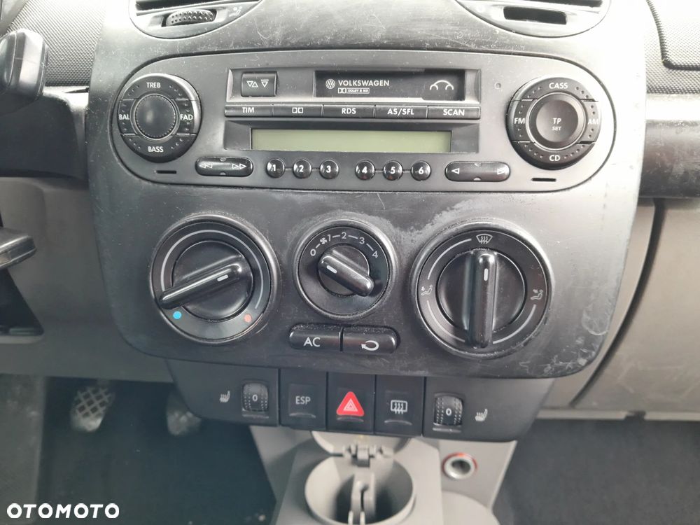Radioodtwarzacz VW New Beetle 97-05r. - 1