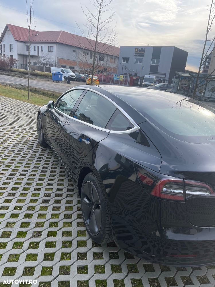 TESLA Model 3 2019 — imagine 4