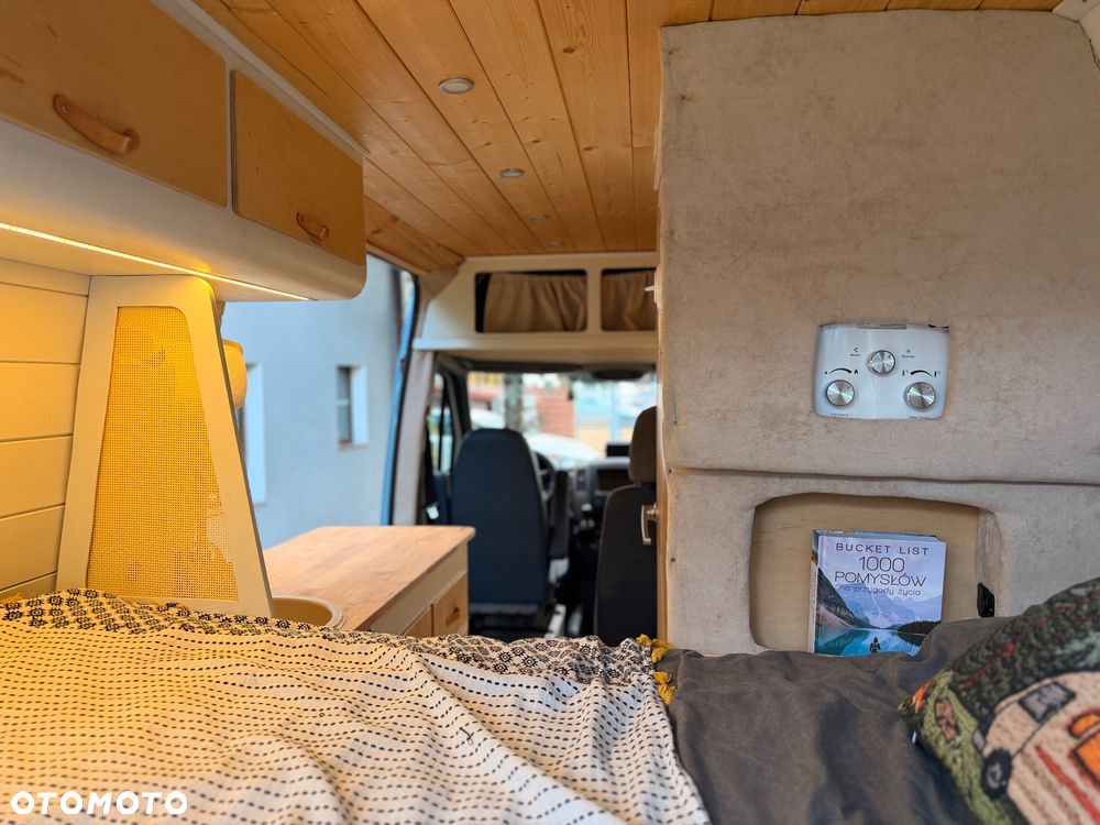 Mercedes-Benz Sprinter - 21