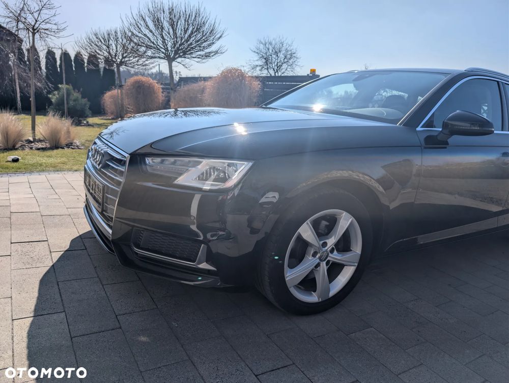 Audi A4 Avant 40 TFSI S tronic - 20