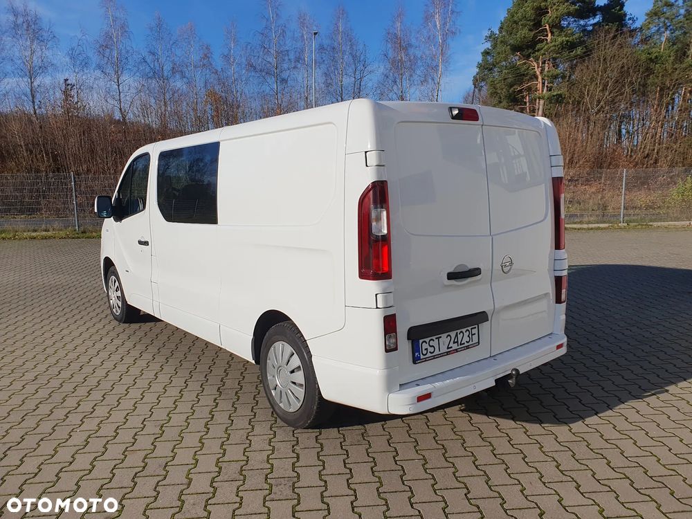 Opel Vivaro - 11