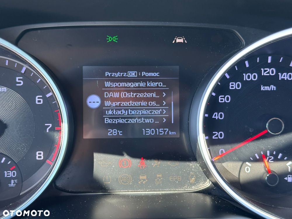 Kia Ceed - 12