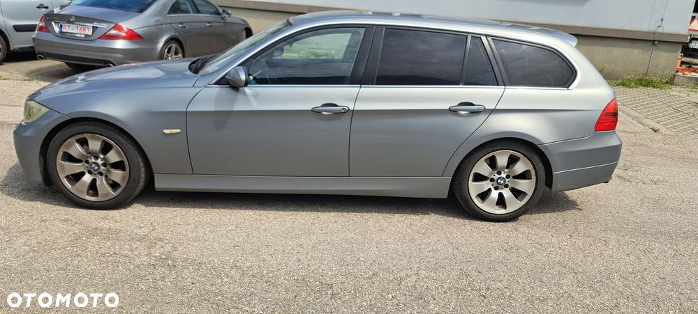 BMW Seria 3 330d - 2