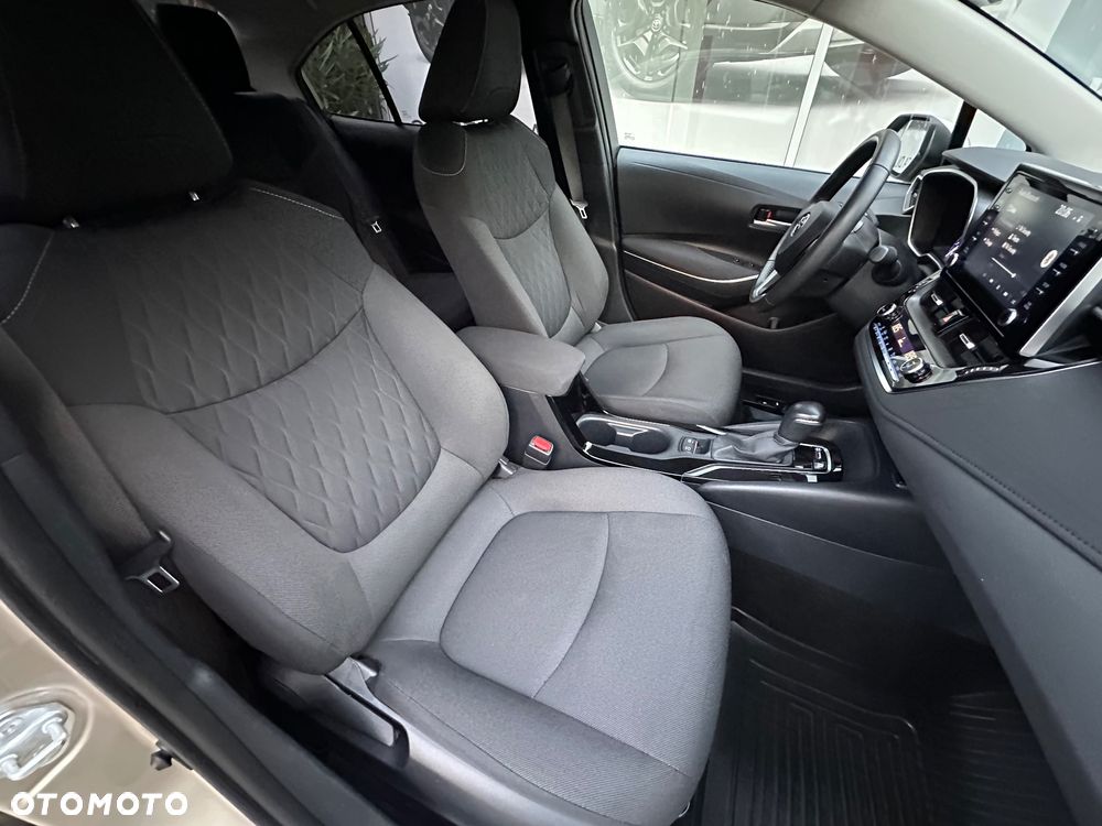 Toyota Corolla 1.8 Hybrid Comfort - 22