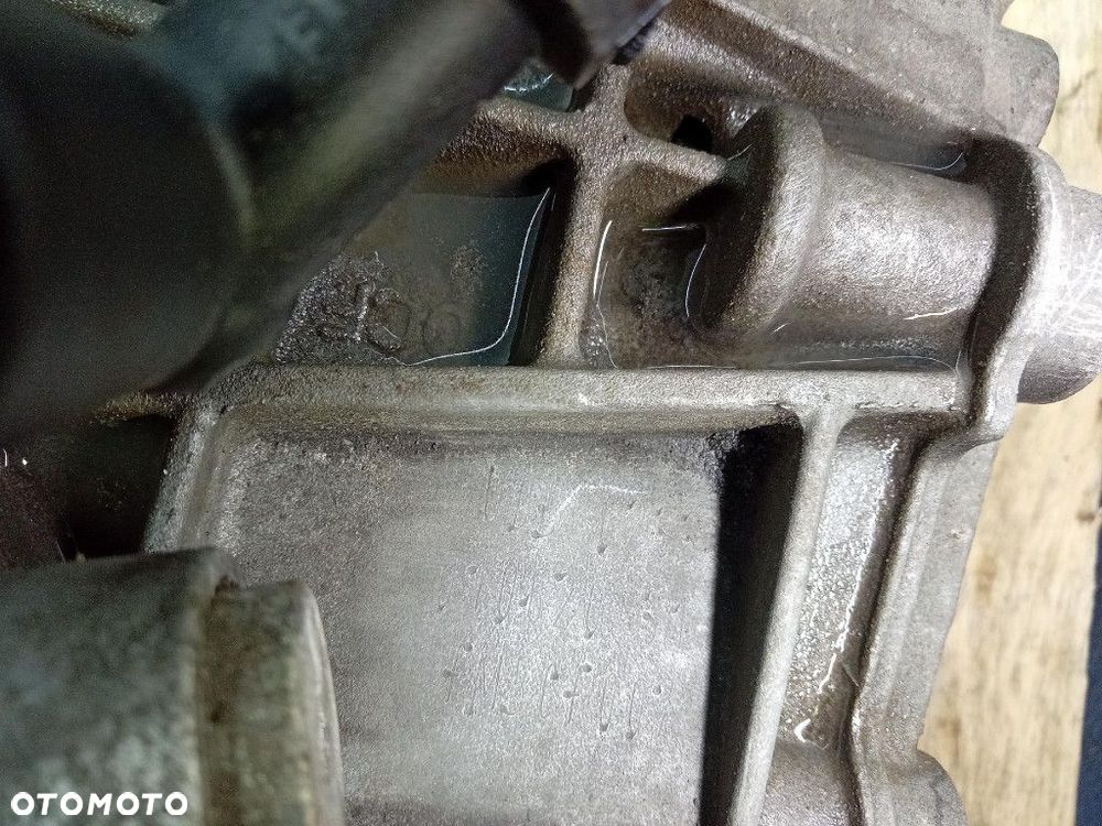 SKODA FABIA III NJ 1.0 MPI SKRZYNIA MANUALNA MANUAL UDB - 7