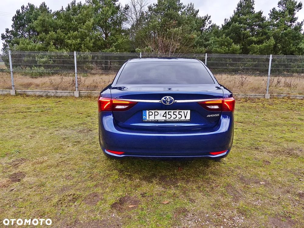 Toyota Avensis 2.0 D-4D Premium - 8
