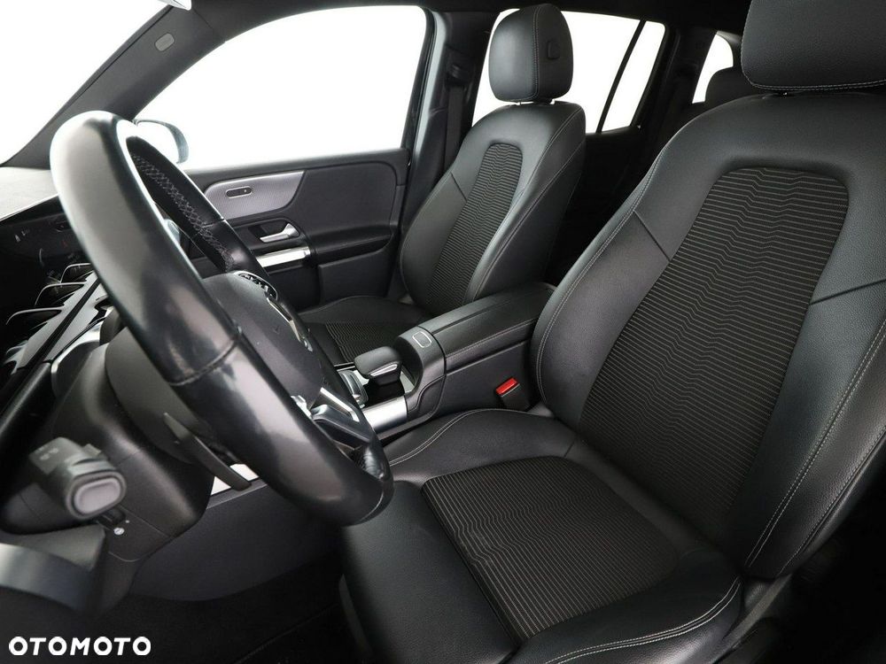 Mercedes-Benz GLB 200 d Progressive 8G-DCT - 14